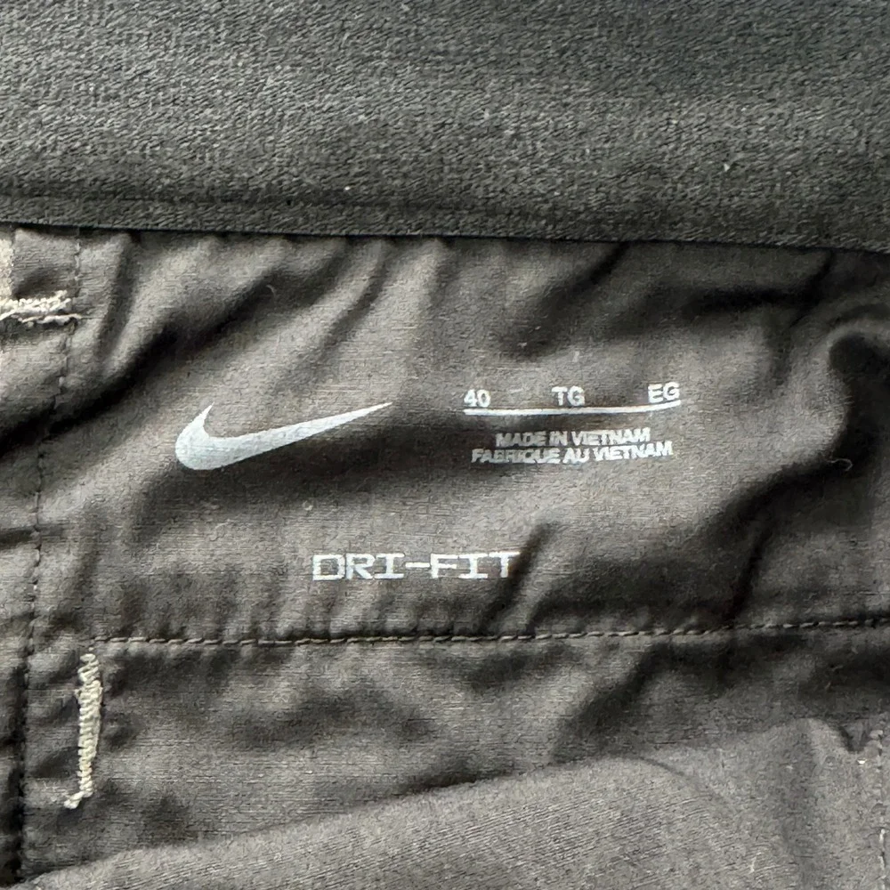 Nike Dri-FIT Chino Golf Shorts Mens 40 Charcoal Grey DA4139-070 Stretch Cotton
